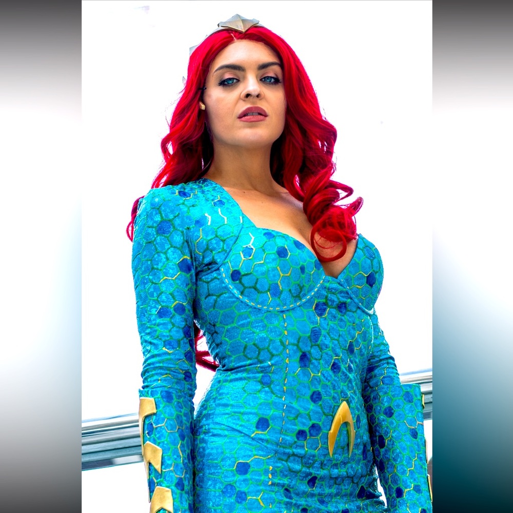 Fully puff painted Mera Cosplay